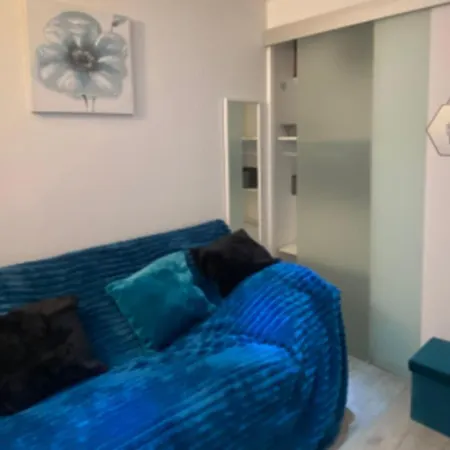 Apartment At 200m From With Pool